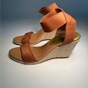 Chic Rust Colored Dv8 Wedge Sandals